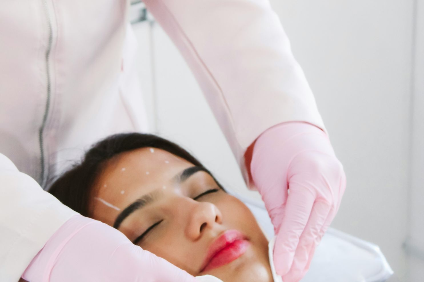 A skin treatment in an aesthetics clinic